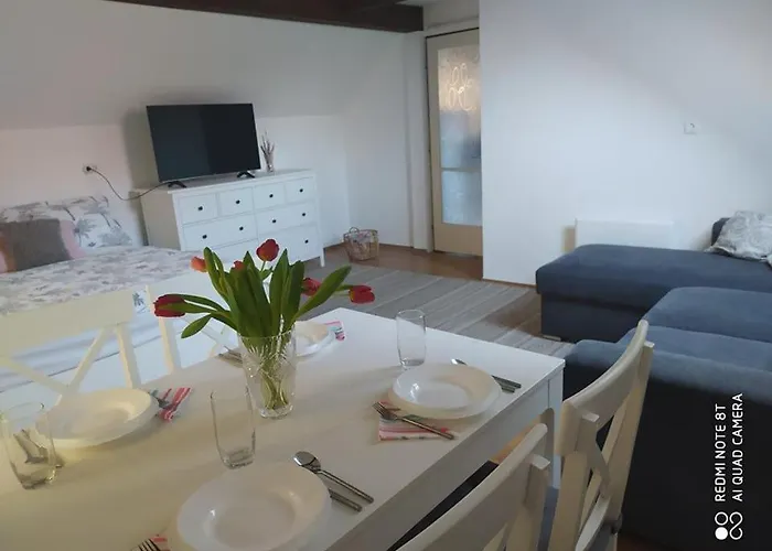 Dora * Balatonszarszo